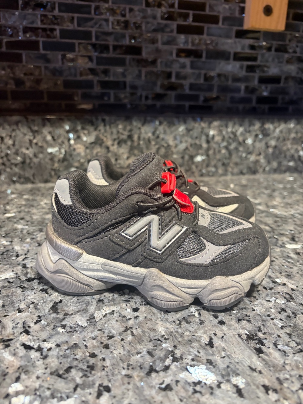 New Balance 9060 Bungee Black Castlerock Toddler Size 7 IV9060BK Chunky